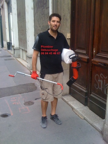 plombier LaTour De Salvagny pour un débouchage de WC, de canalisation, de douche, de baignoire... 06 84 45 46 67